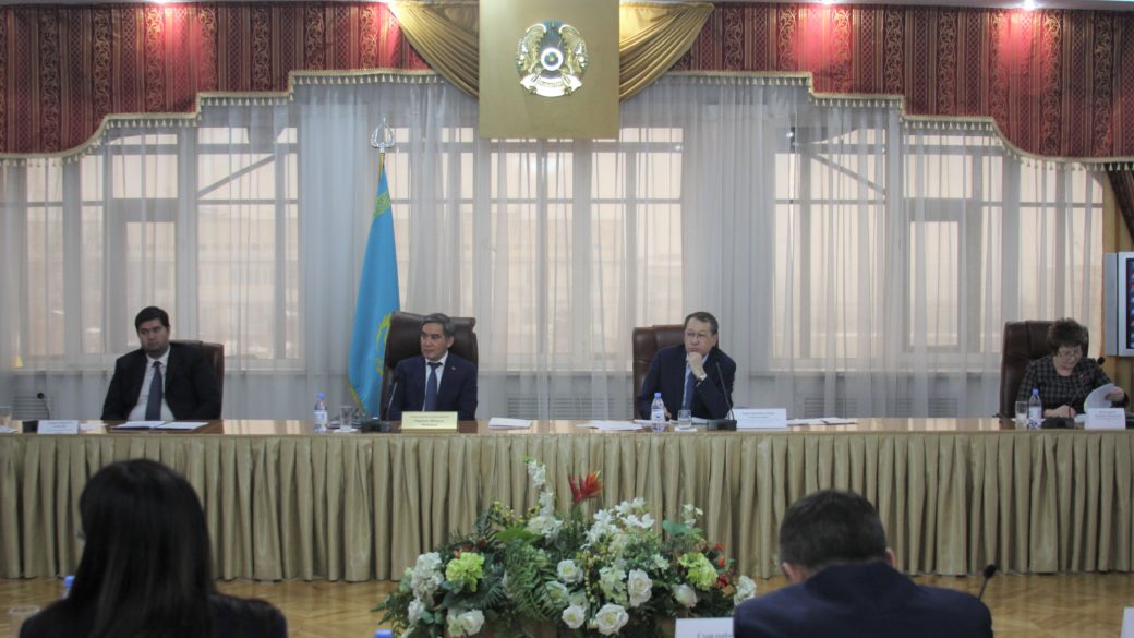 Круглый стол с участием адвокатов прошел в Алматинском городском суде